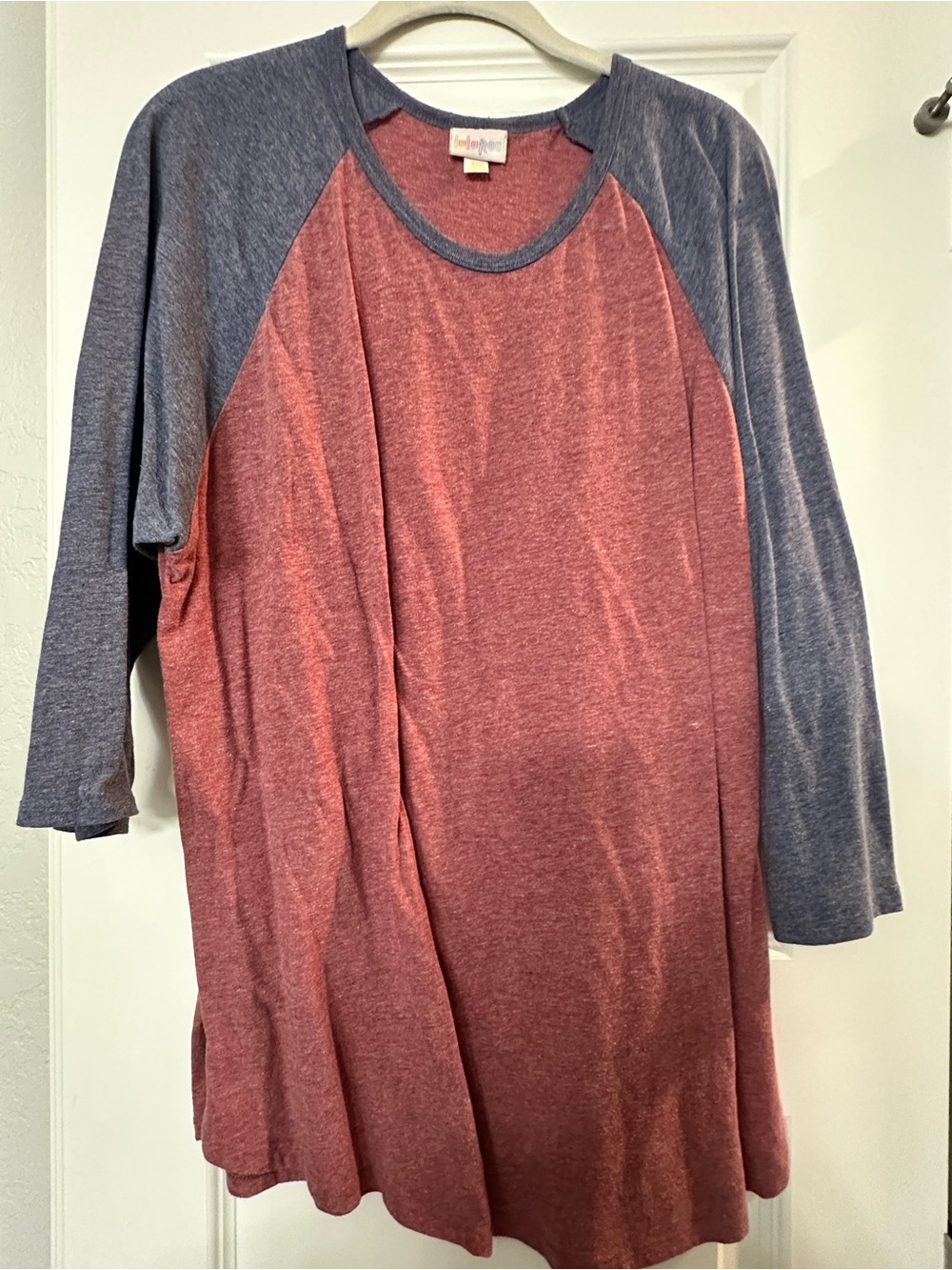 LuLaRoe Randy 3XL Soft Raglan Top in Dusty Rose and Heather Blue